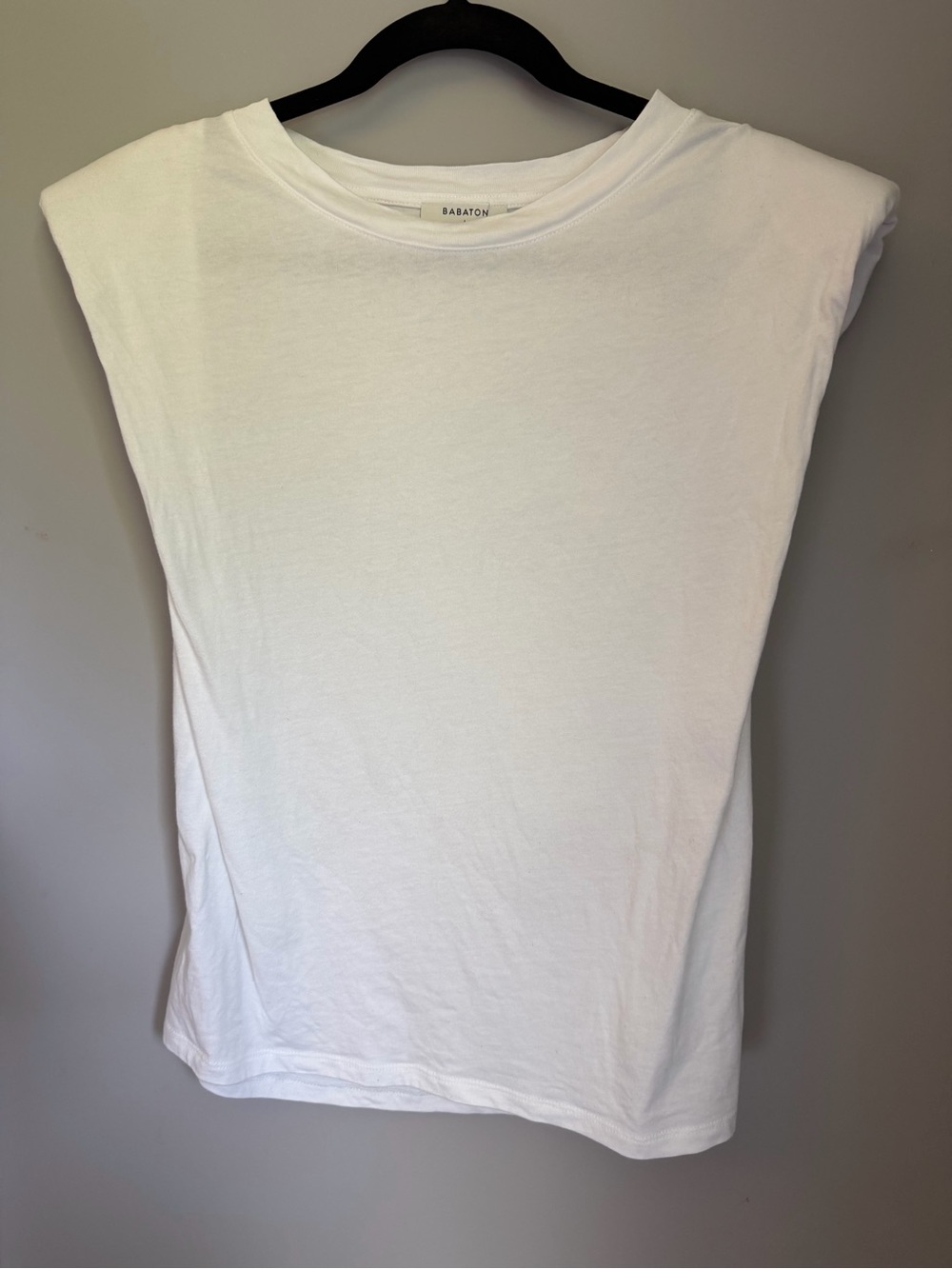Aritzia Sleeveless shoulder pad sculptural tank